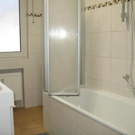 Diamond House Deluxe 6 *