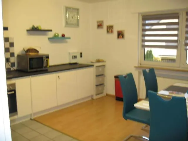 Diamond House Deluxe 6 *